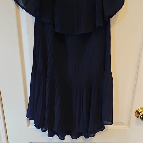 Elegant Navy Ruffle Dress - Picture 3 of 4